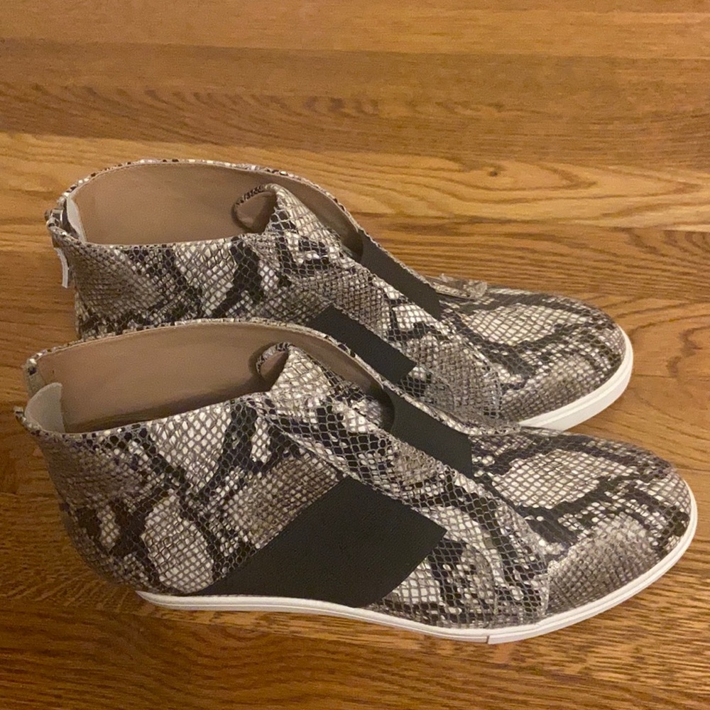 Brand new Paolo sneakers